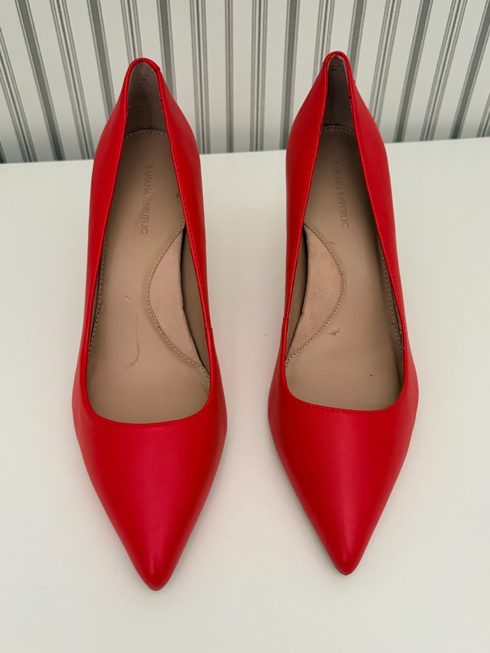 Banana Republic Vibrant Red Pointed Leather Pumps